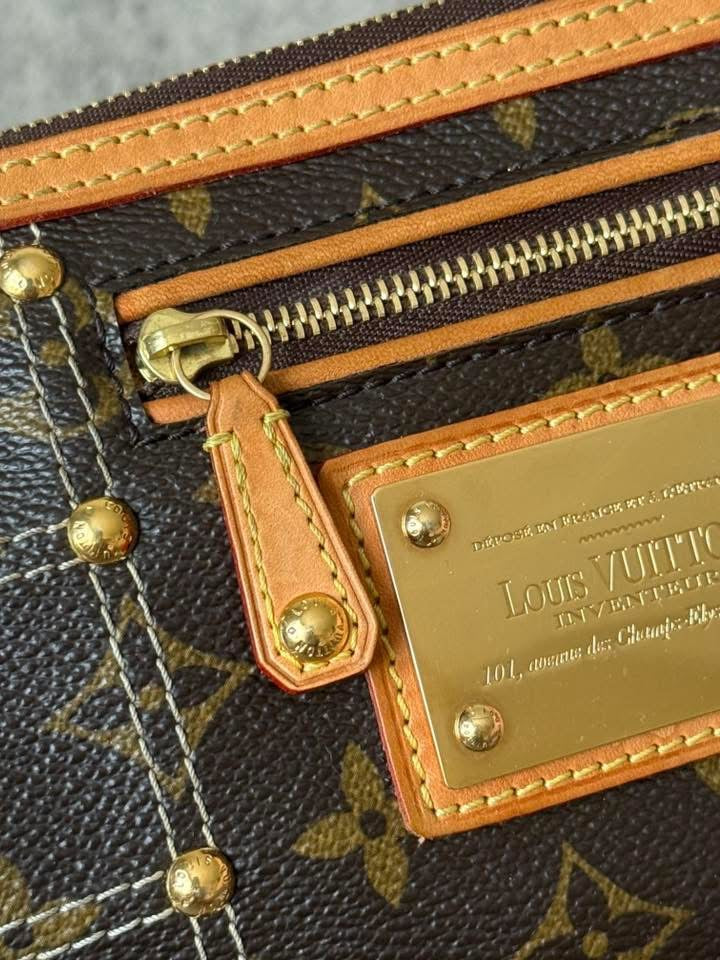 LV Rivetting Pochette Accessories