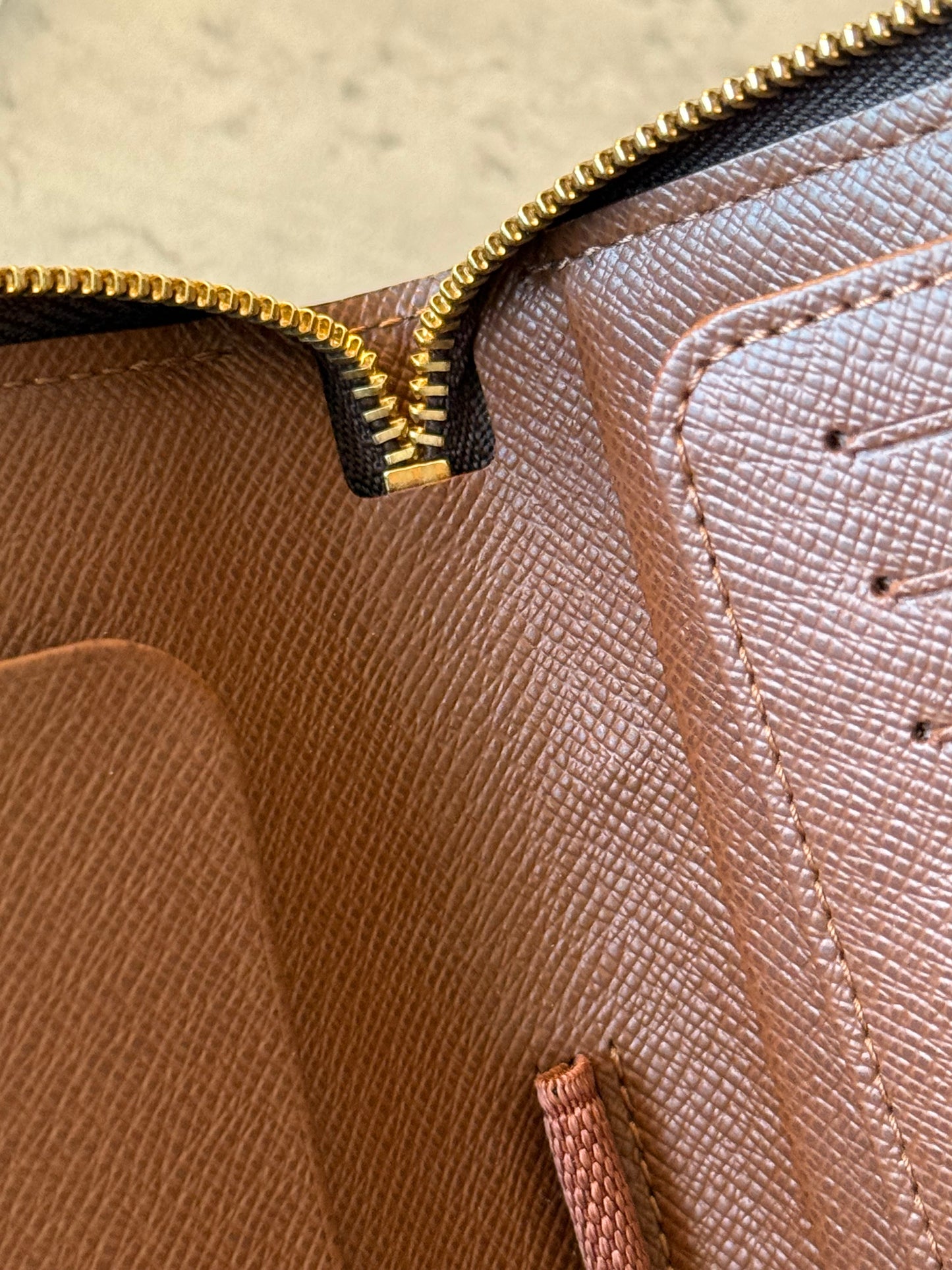 LV Zippy Passport