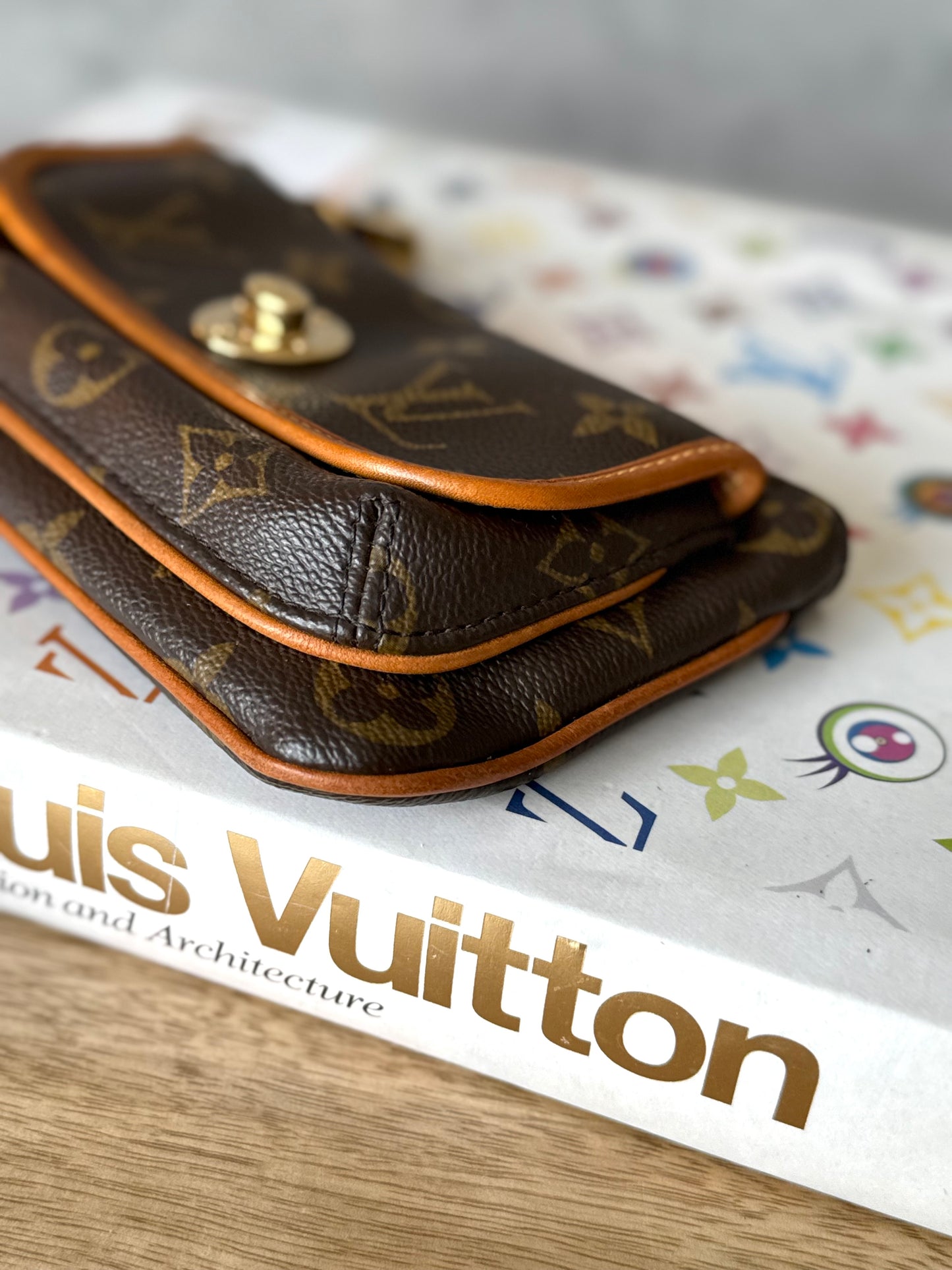 LV Tikal Pochette