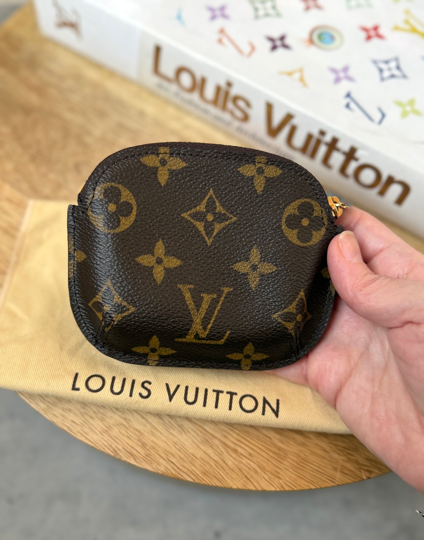 LV Schilling Coin Pouch
