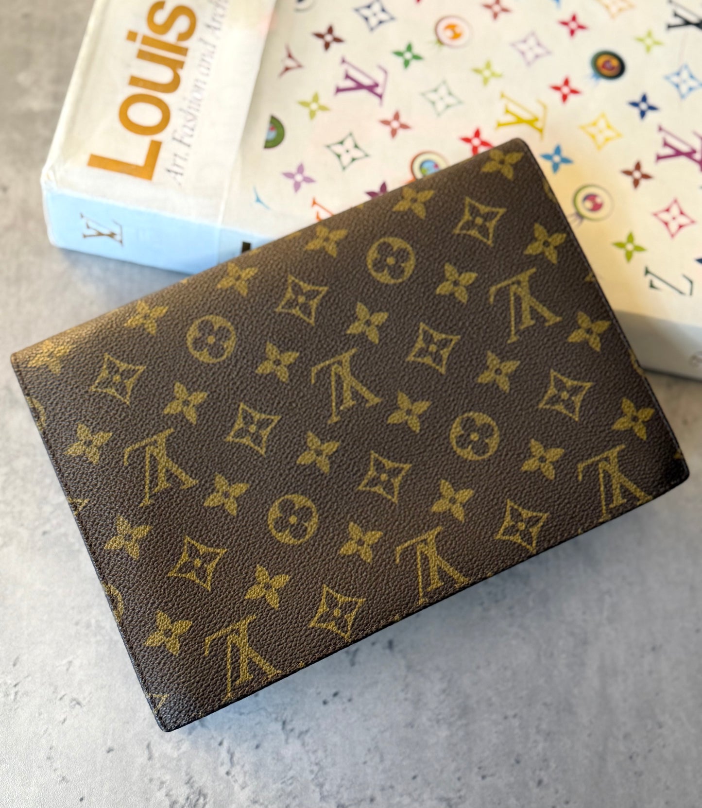 LV Rabat 23 Clutch