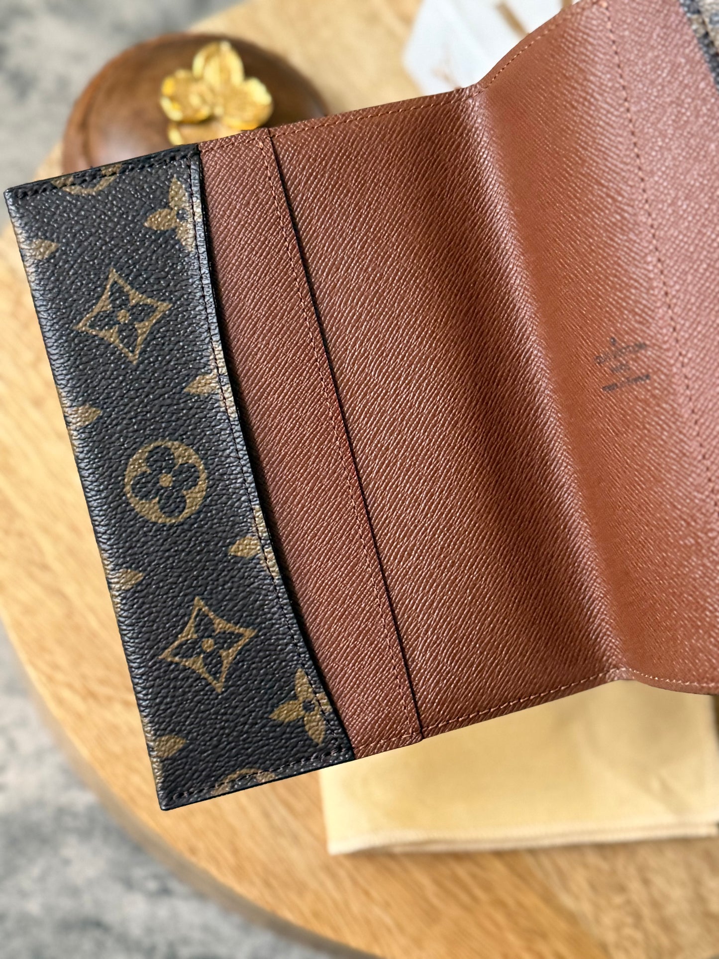 LV Couv Carnet PM Cover