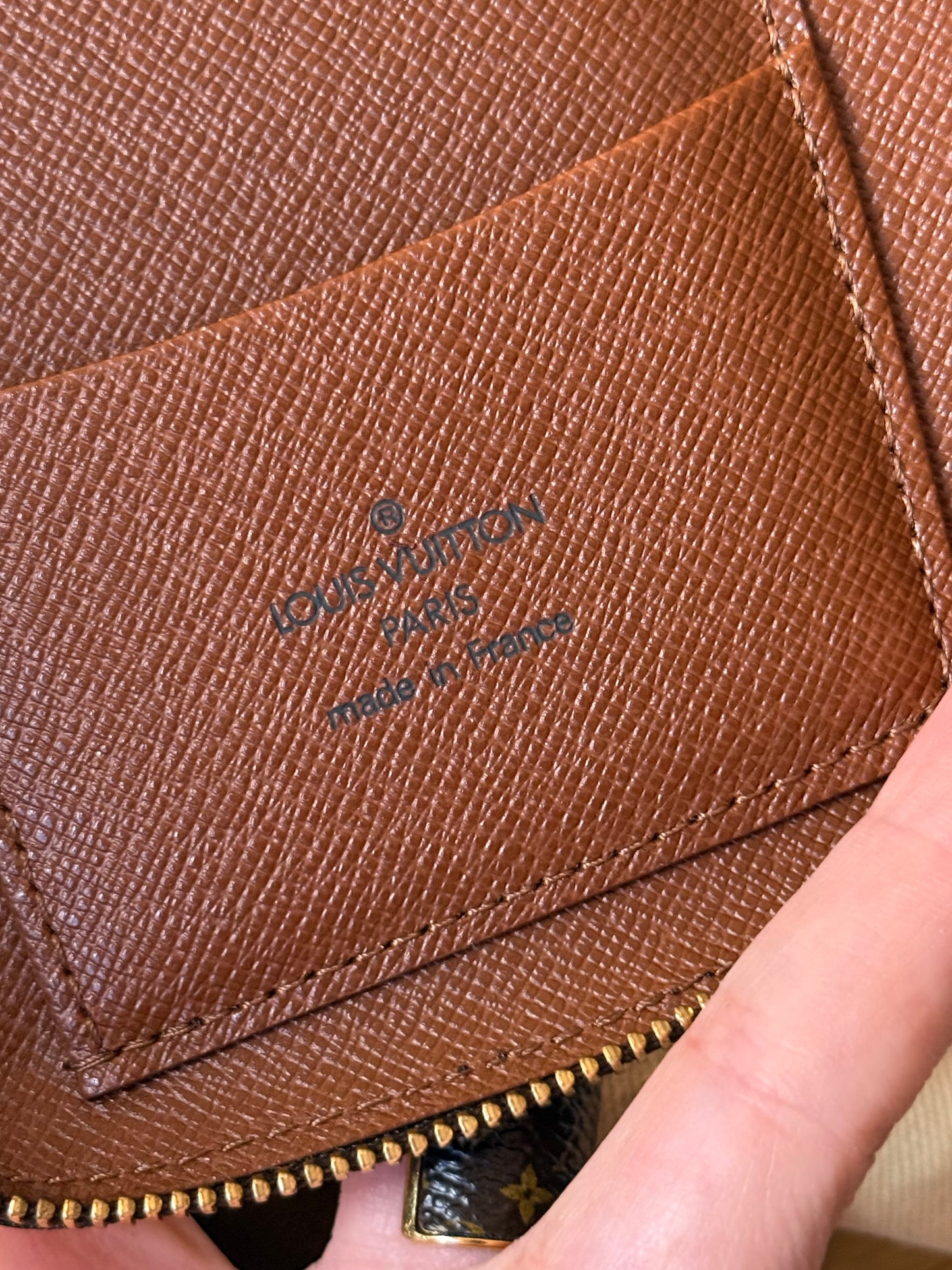 LV Geode Wallet