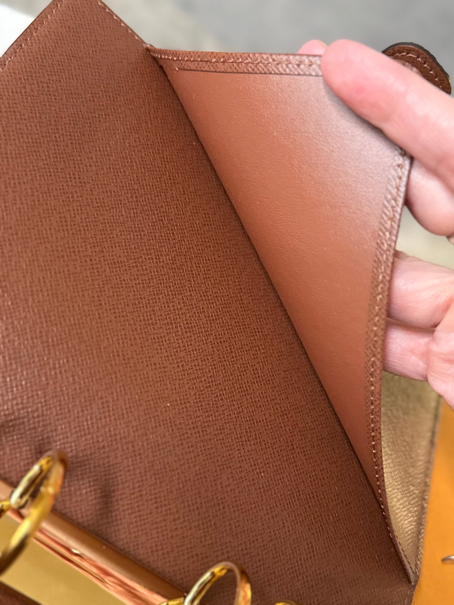 LV Agenda MM monogram