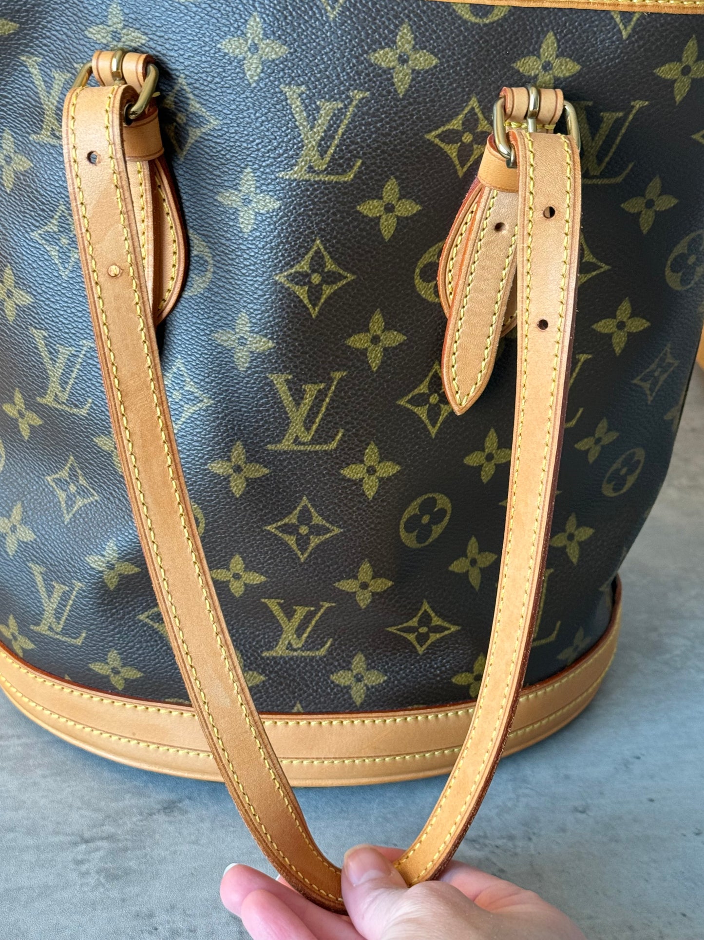LV Bucket PM Monogram