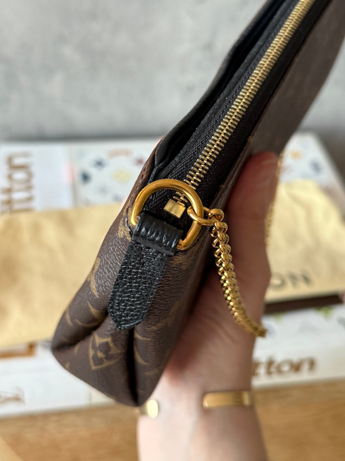 LV Pallas clutch crossbody noir