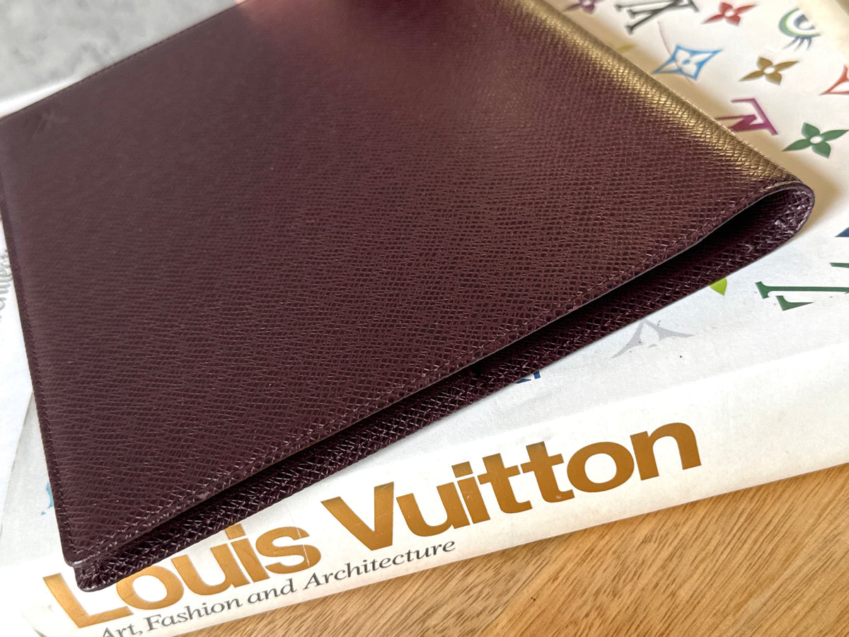 LV Desk Agenda Taiga Mahogany