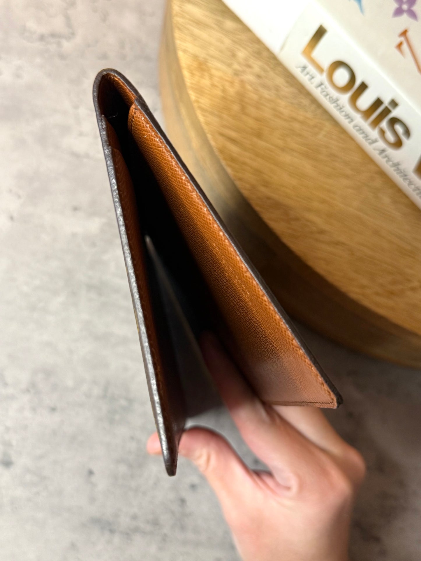LV checkbook/Planner