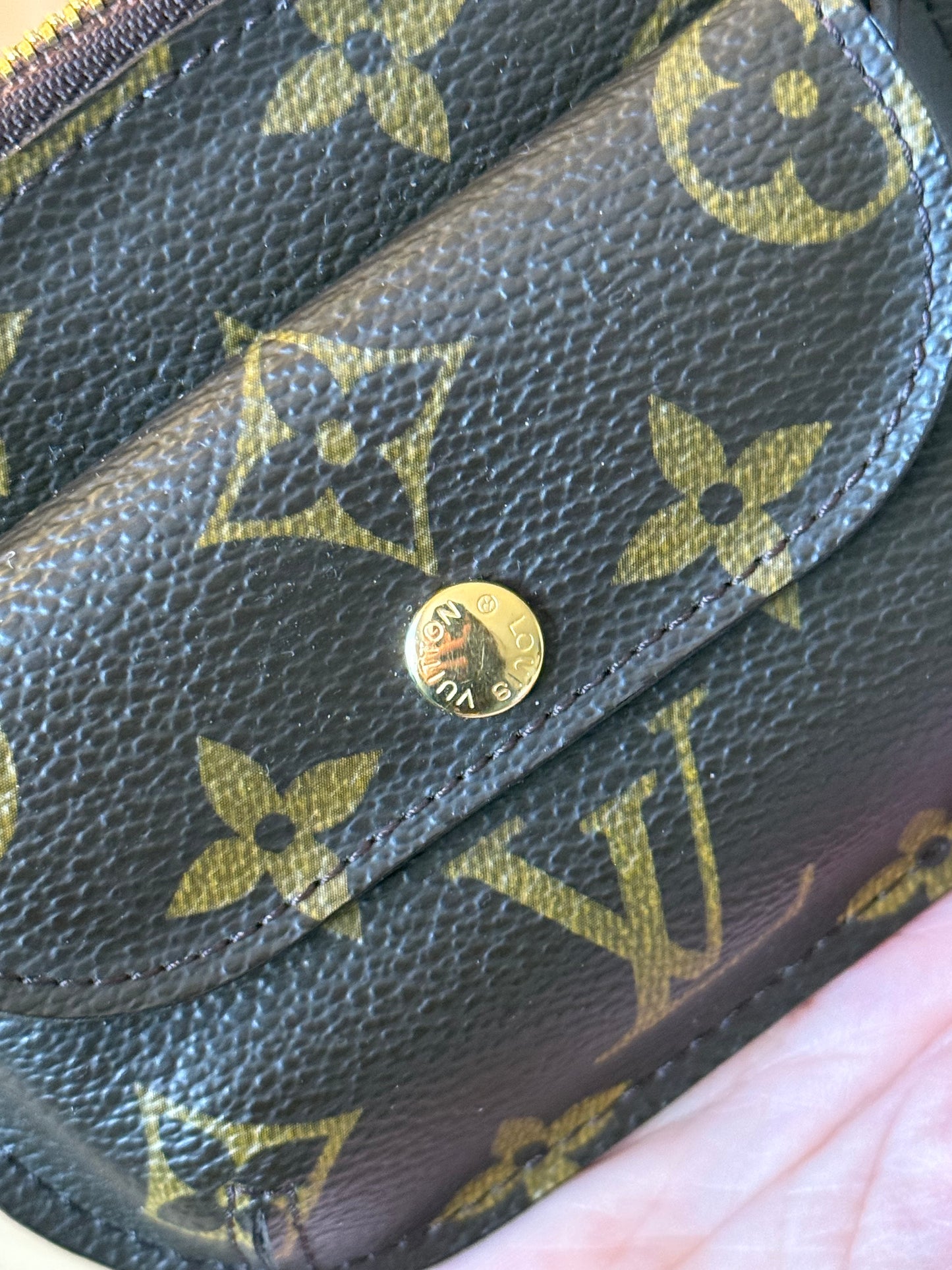 LV Schilling Pouch