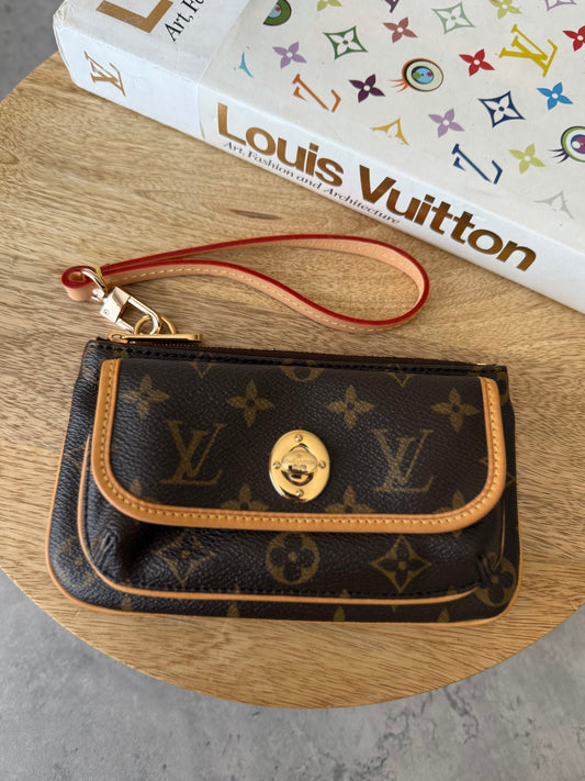 LV Tikal Pochette