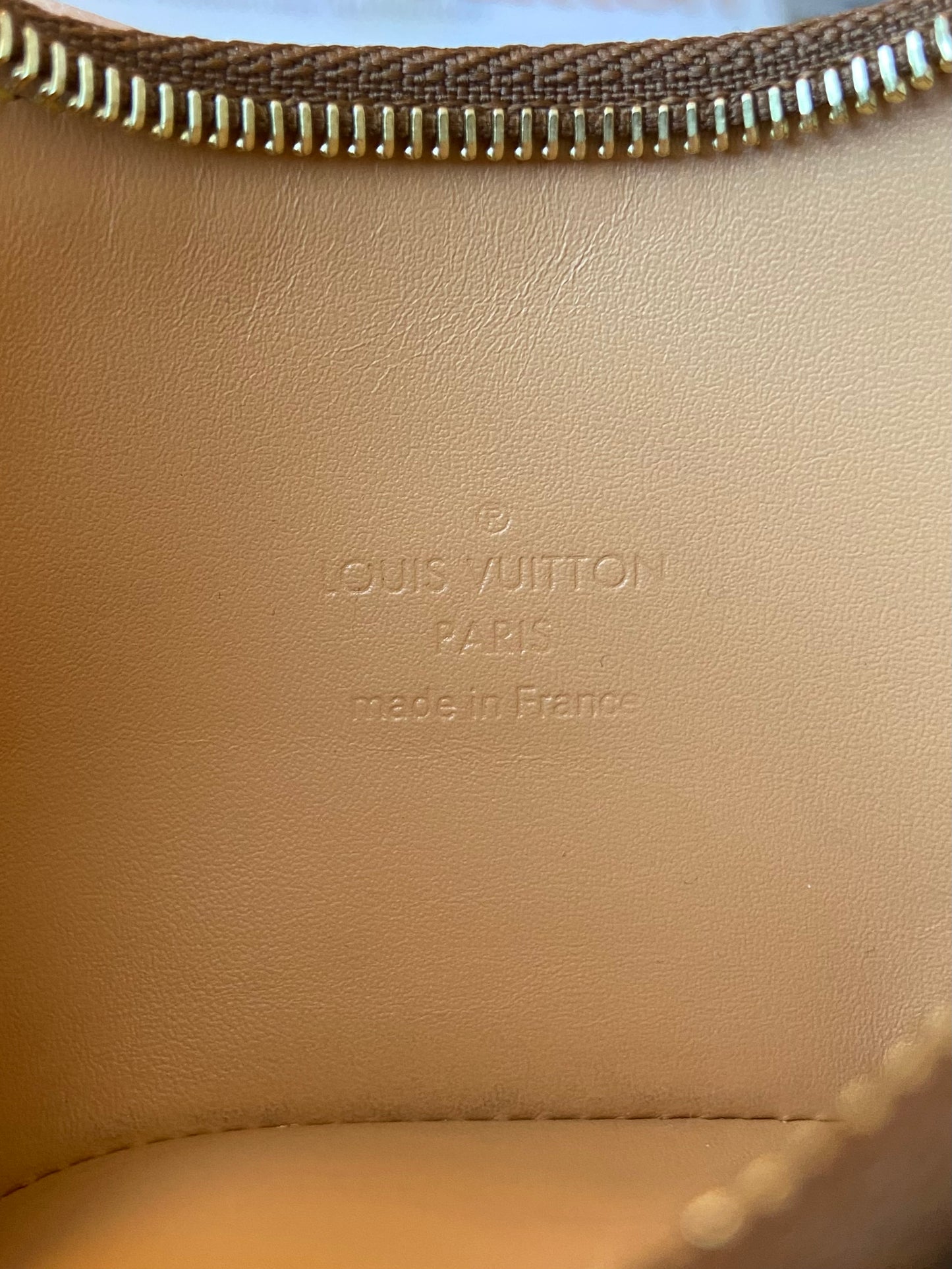LV Bone Key Pouch