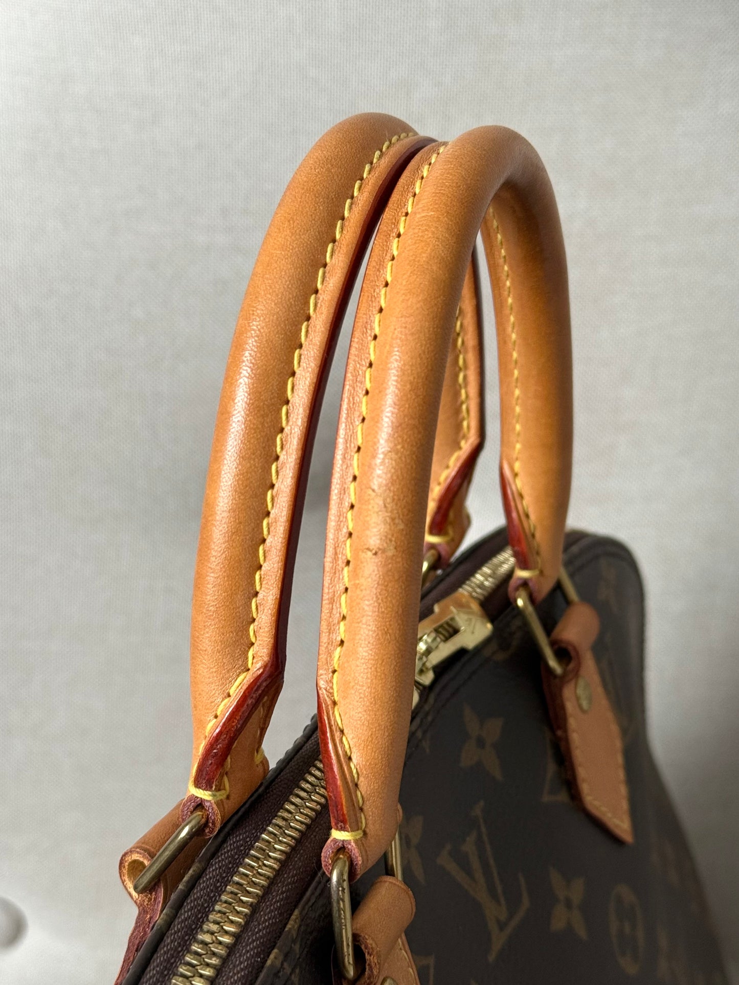 Alma MM handbag