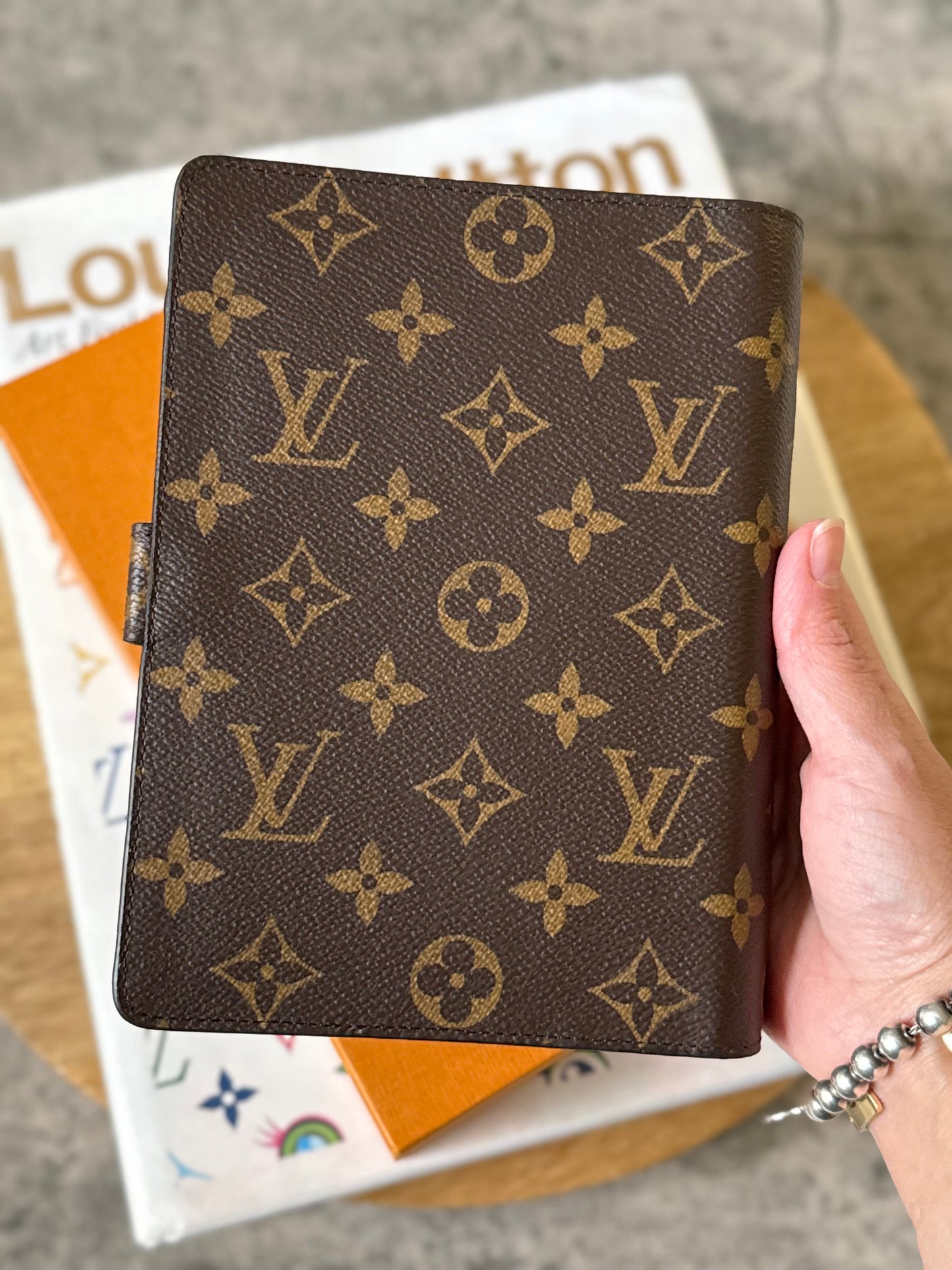 LV Agenda MM monogram