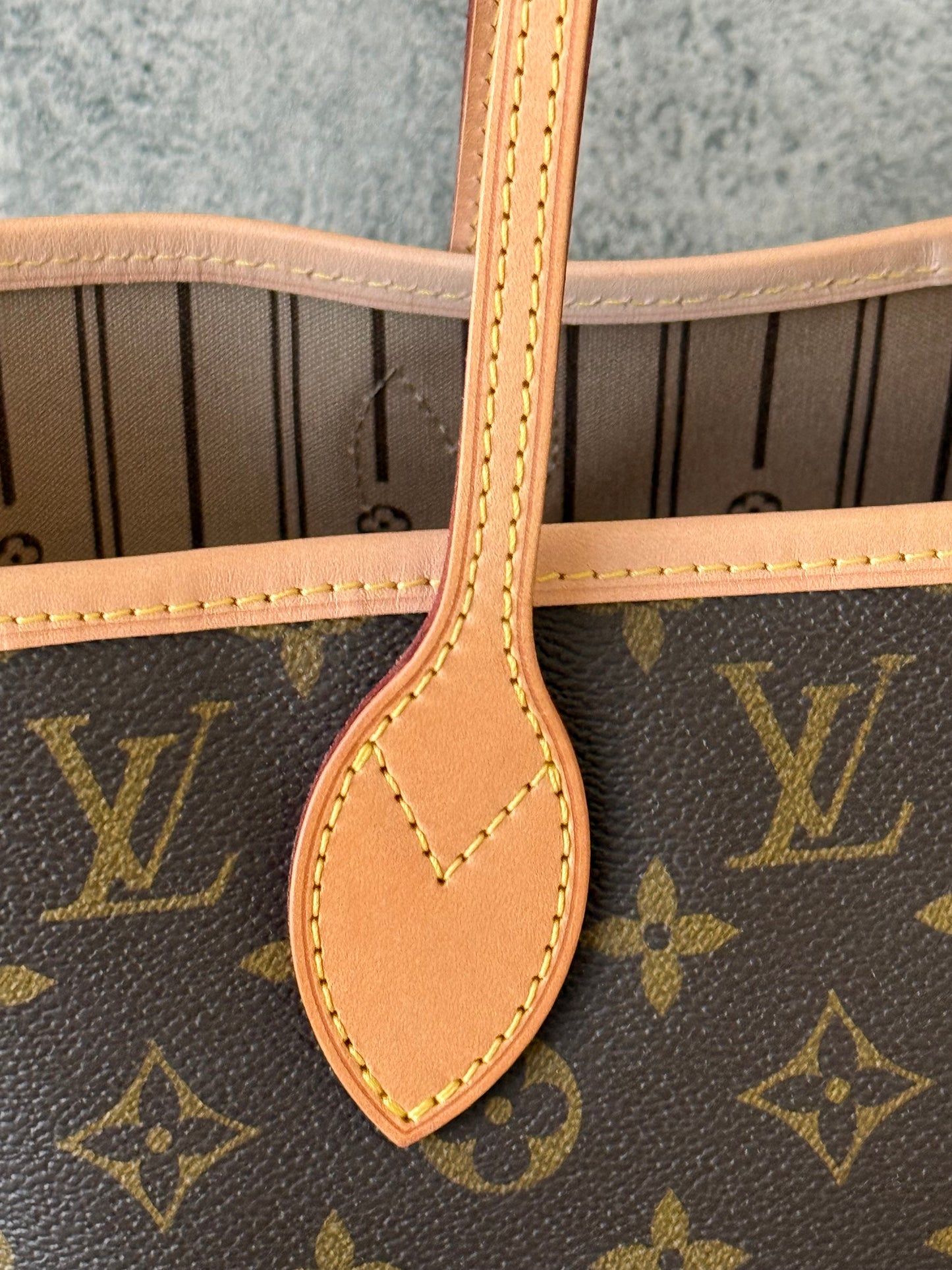 LV Neverfull MM Beige