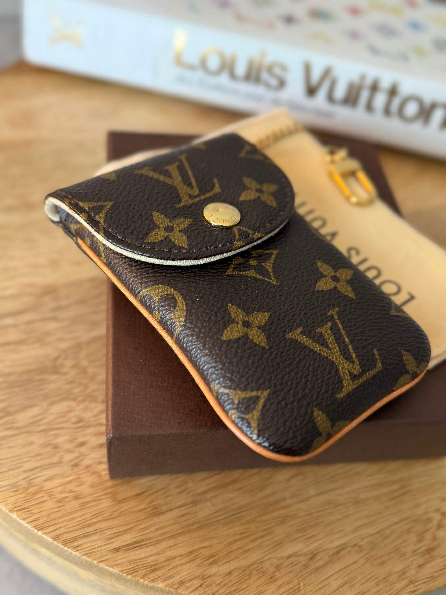LV Etui MM Phone Case