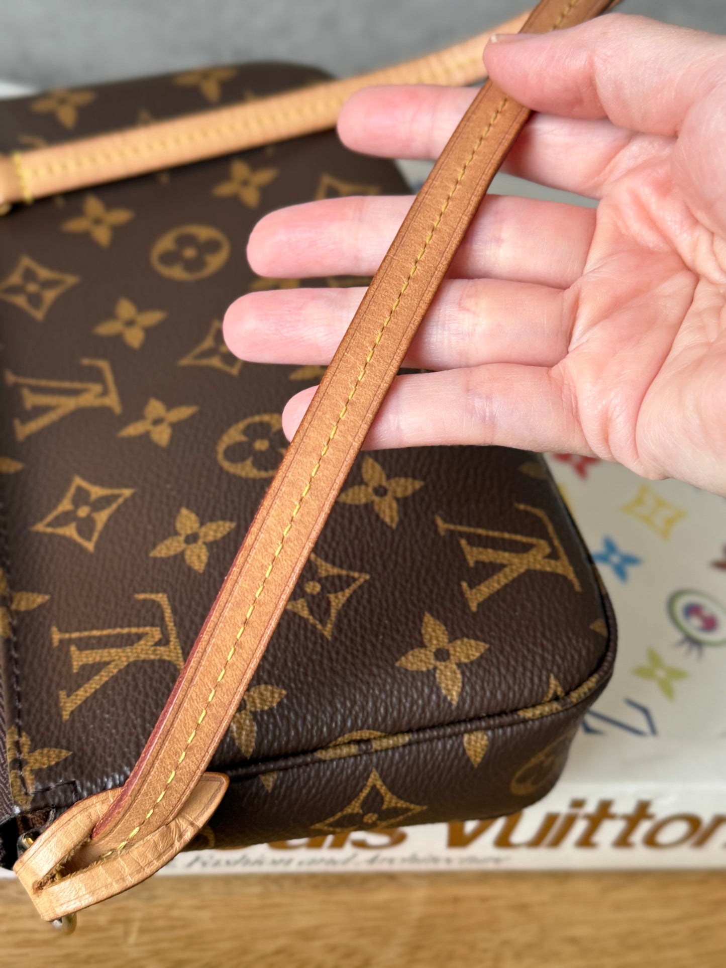 LV Pochette Accesoires NM