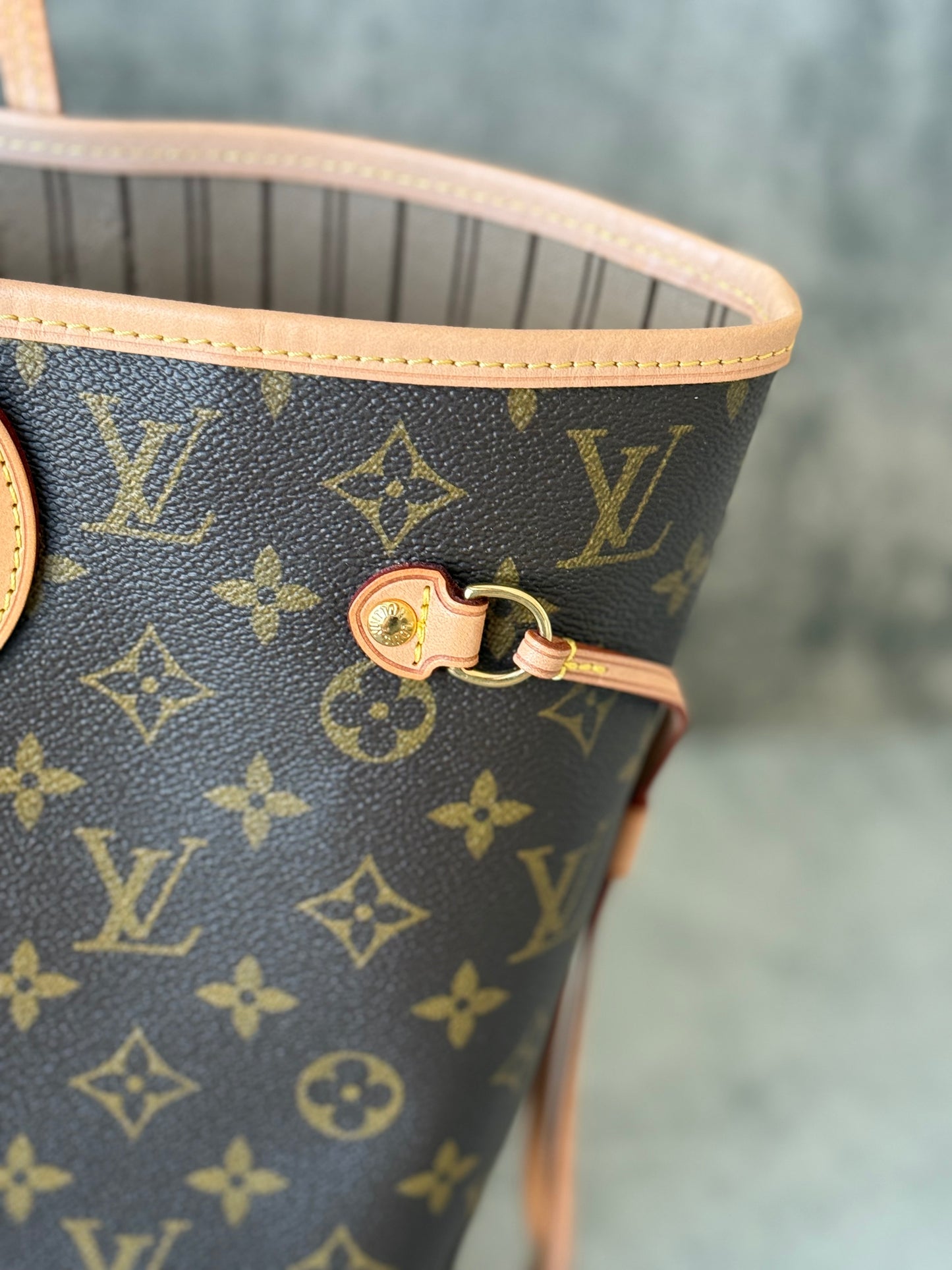 LV Neverfull MM Beige