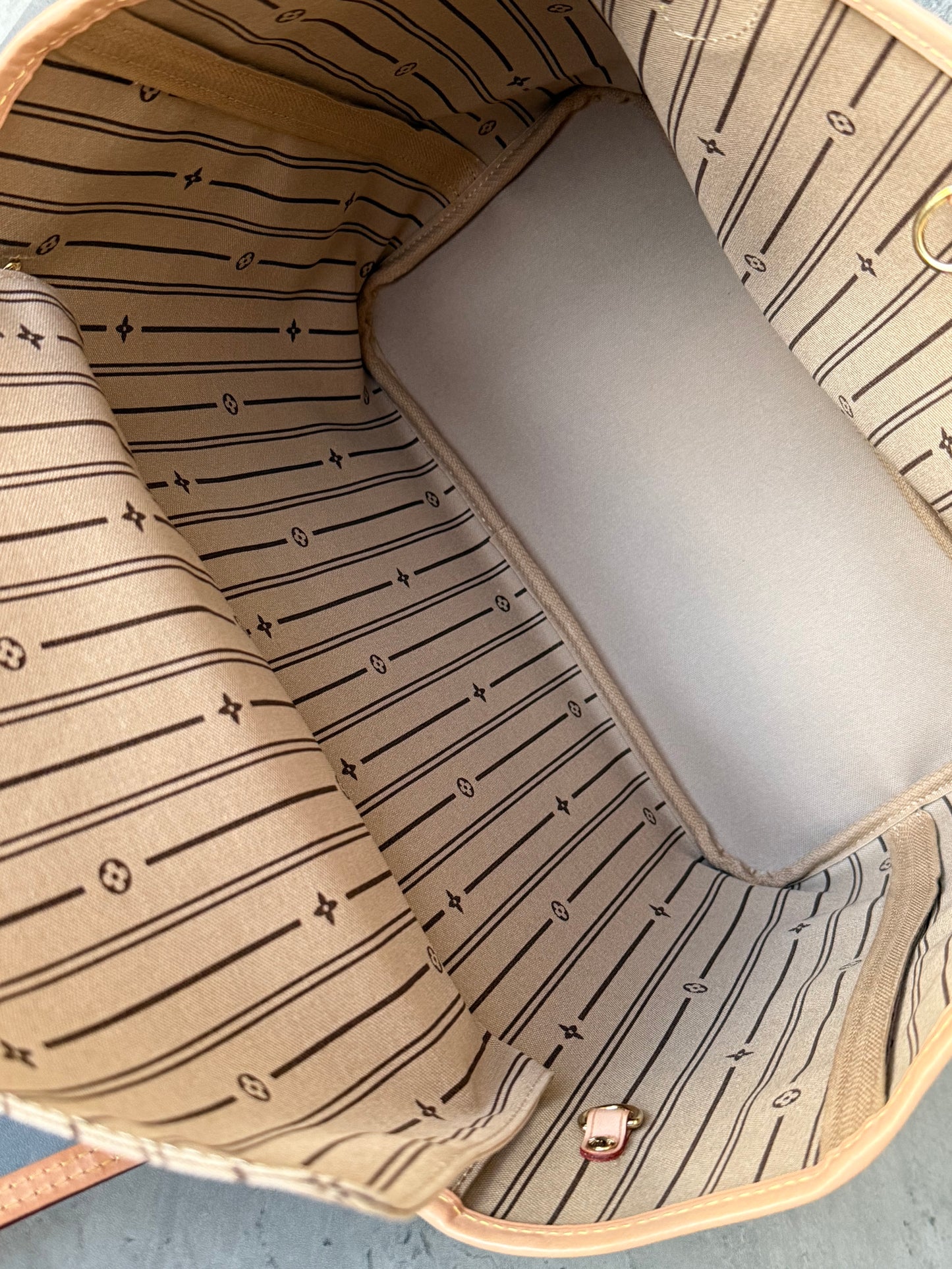 LV Neverfull MM Beige