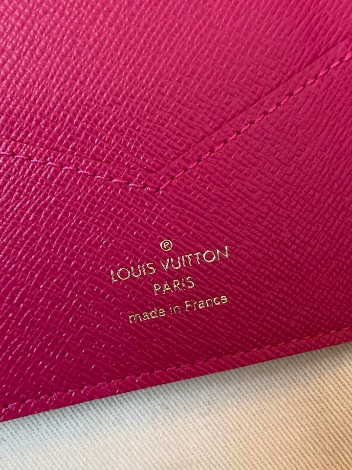 LV Hollywood Passport Holder