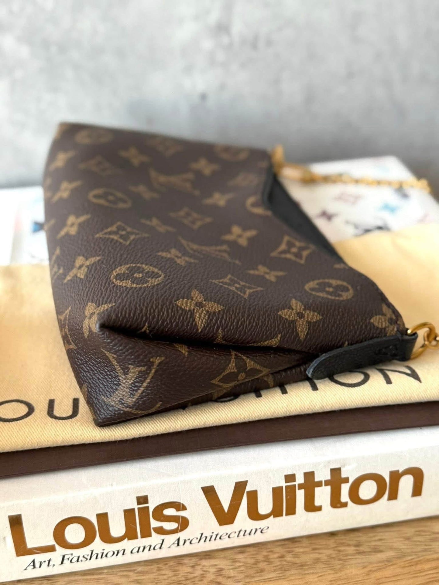 LV Pallas Noir Clutch