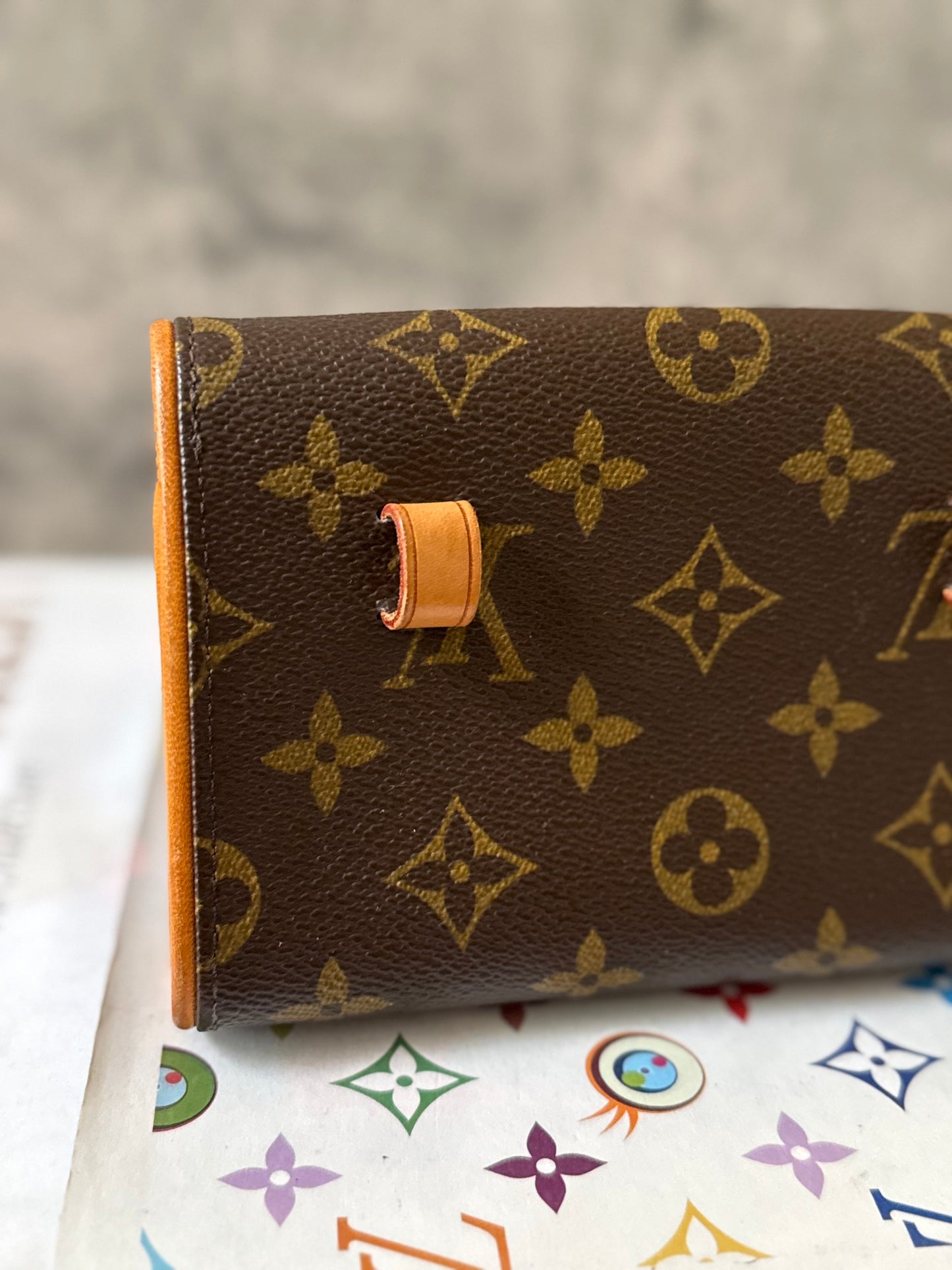 LV Pochette Florentine