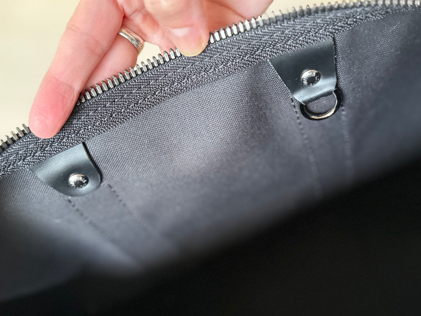 LV Keepall Bandouliere 45 Eclipse