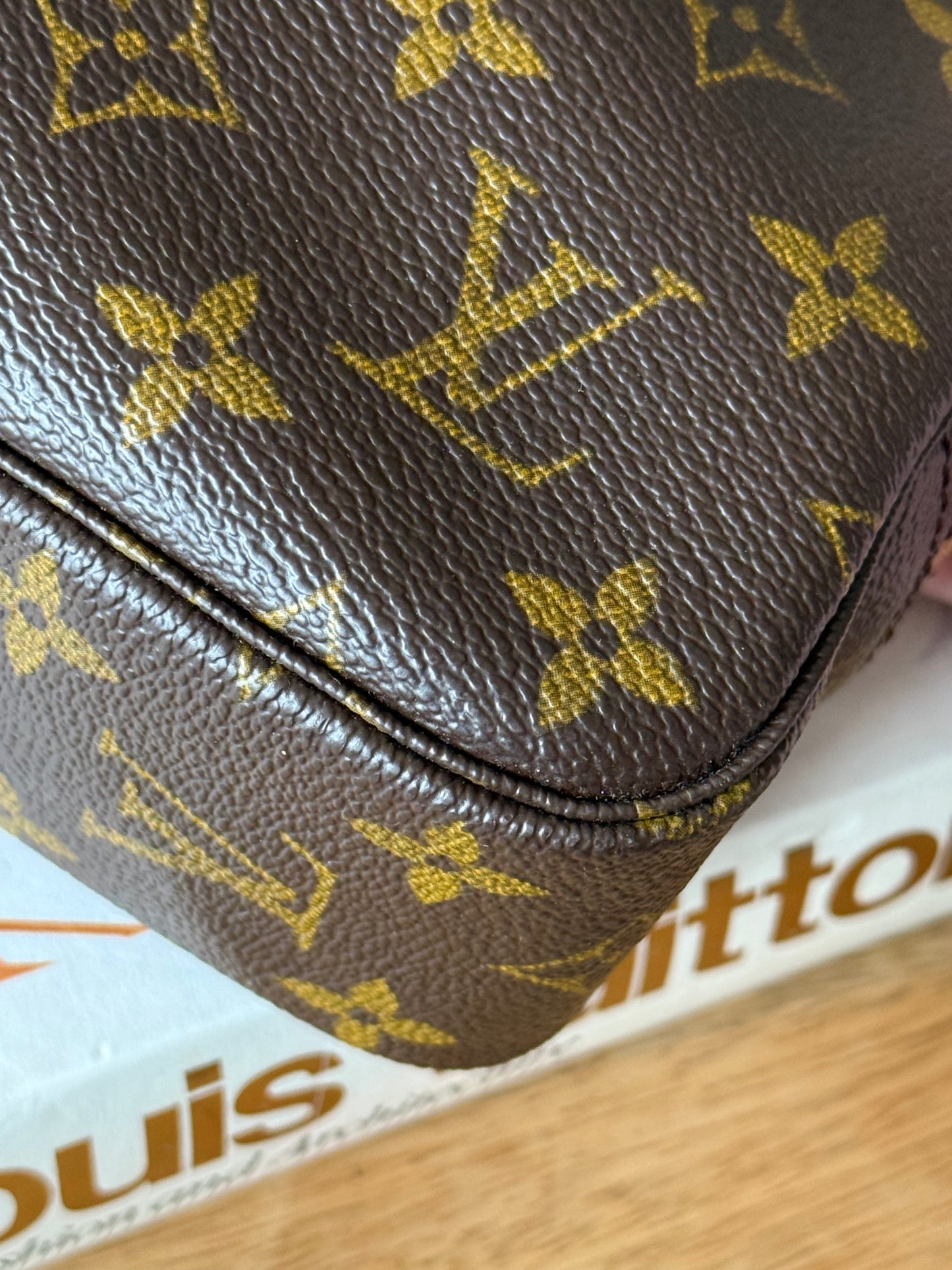 LV Trousse 23 (Newer Model)