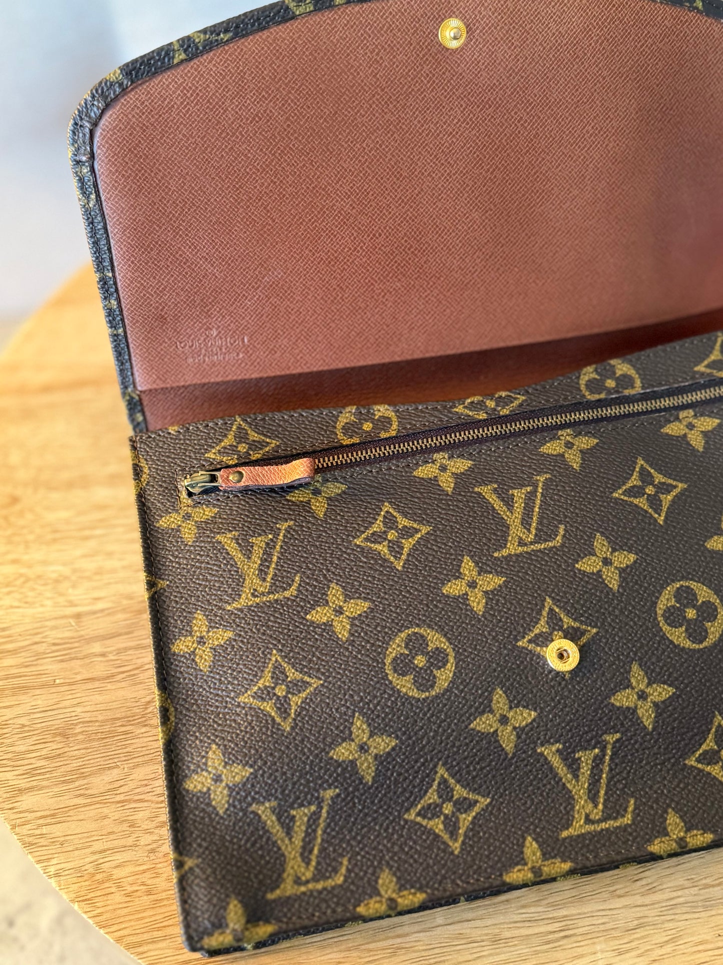 LV Rabat 23 Clutch