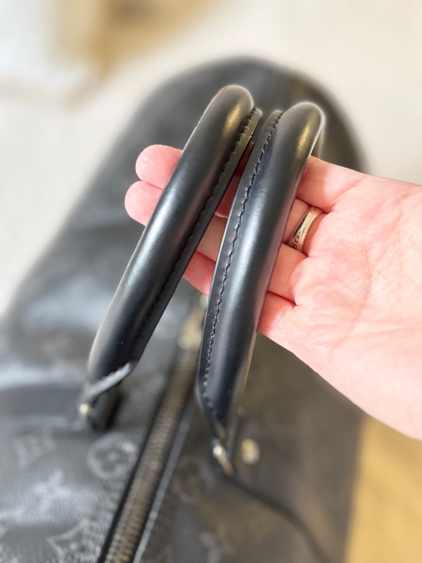 LV Keepall Bandouliere 45 Eclipse