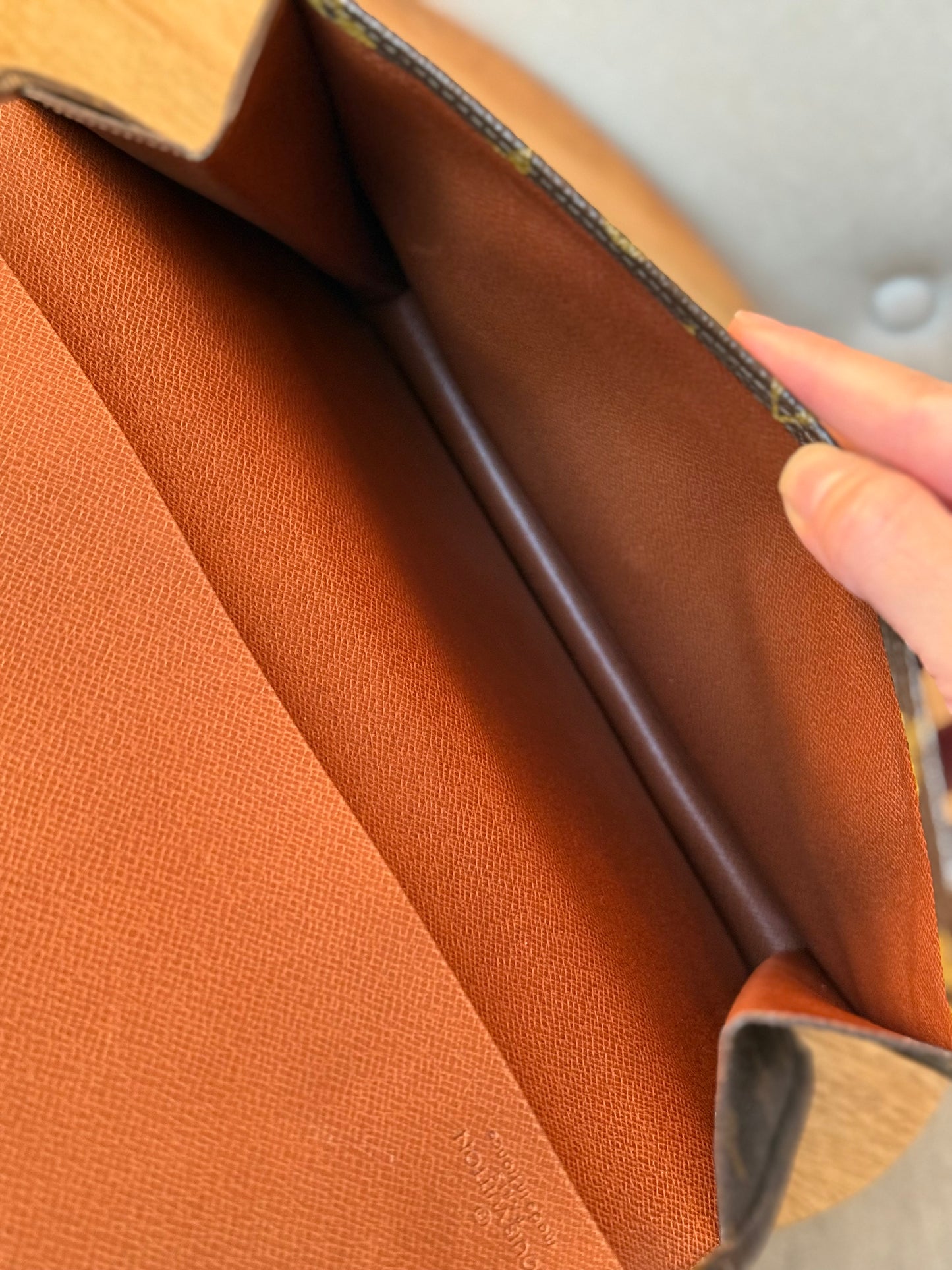 LV Rabat 23 Clutch