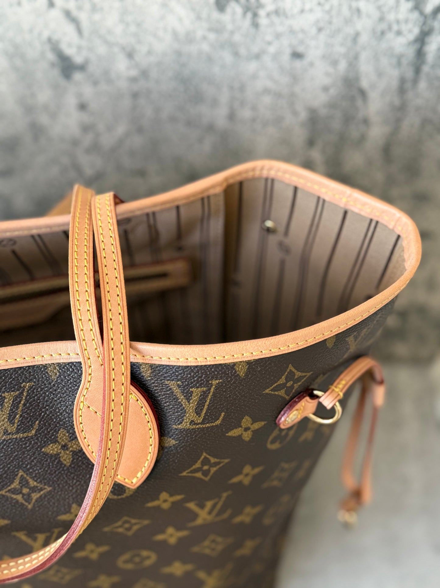 LV Neverfull MM Beige
