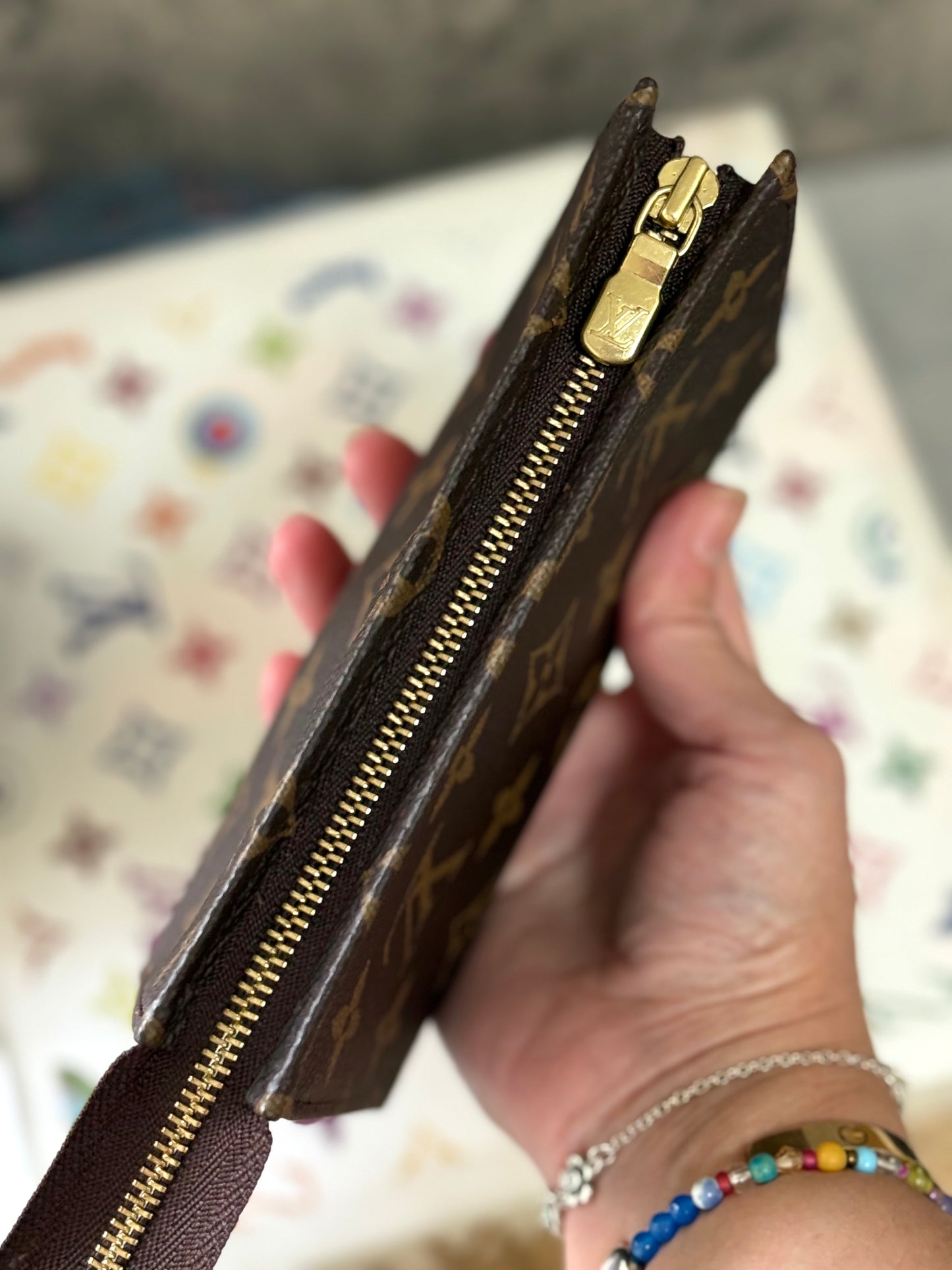 LV Toiletry 15