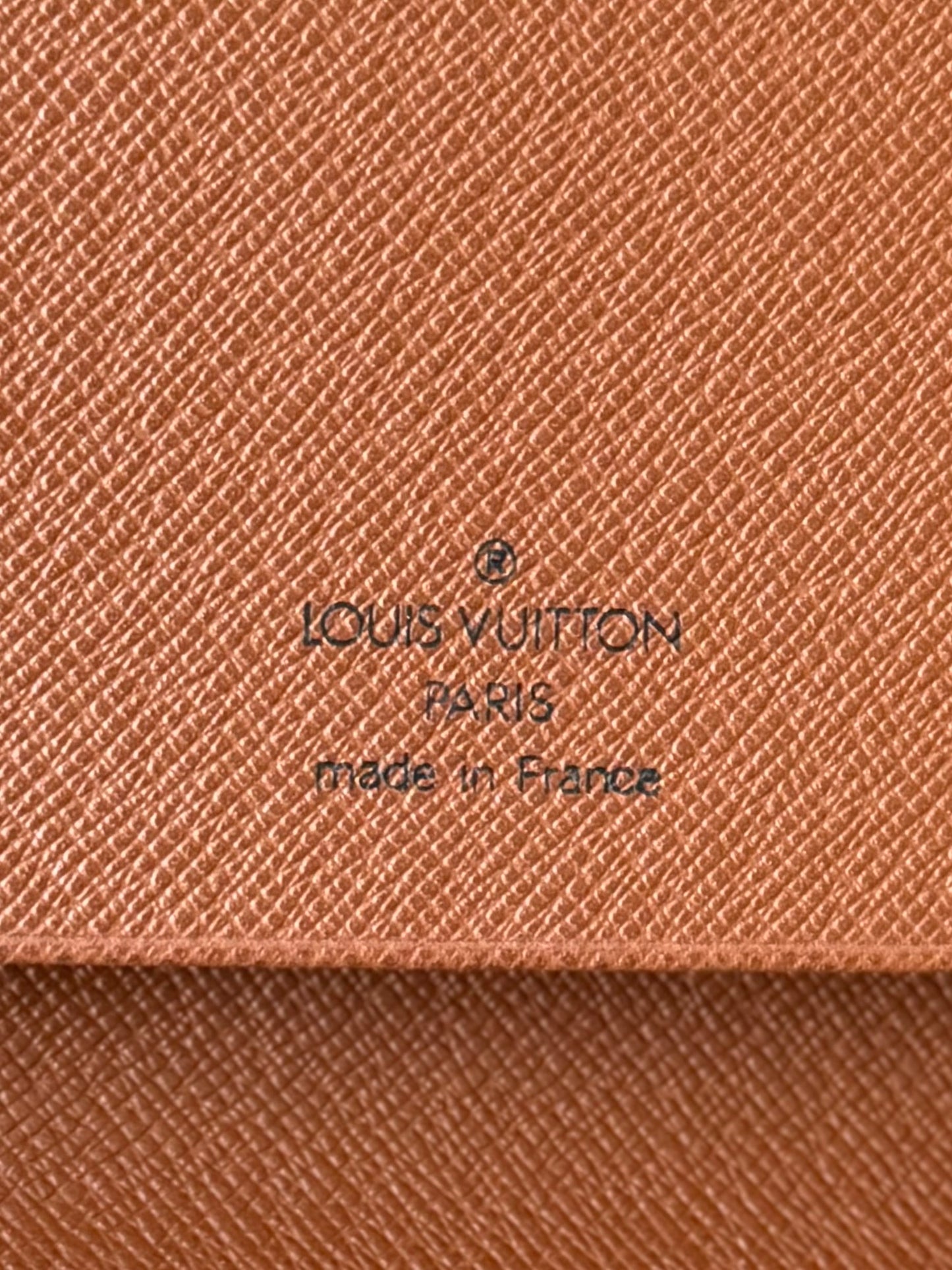 LV Rabat 23 Clutch