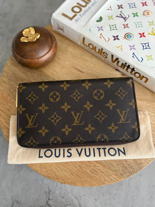 LV Zippy Organizer Monogram