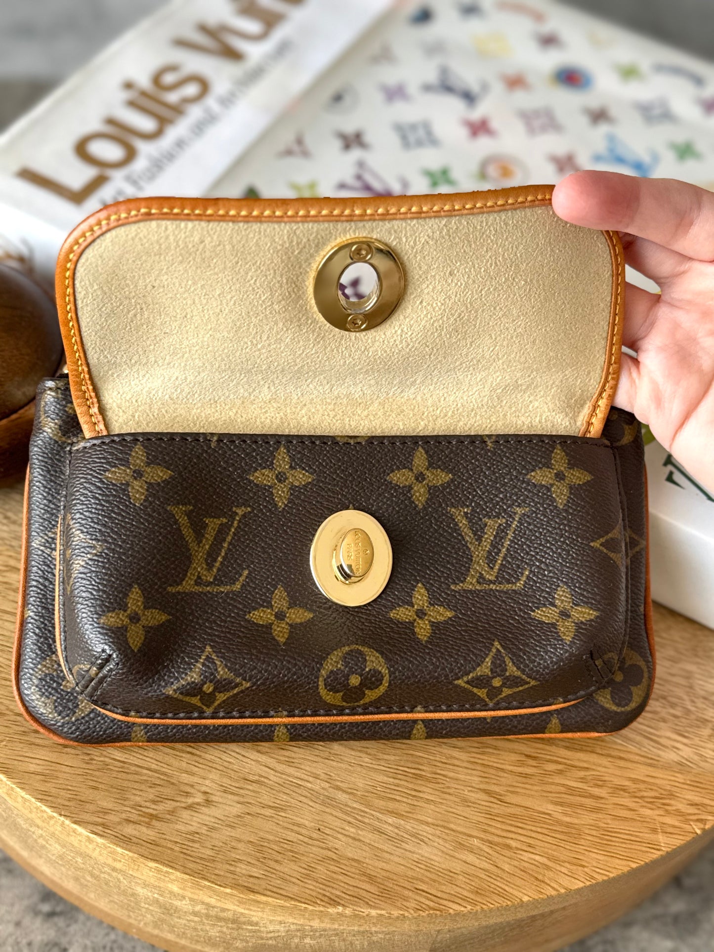 LV Tikal Pochette