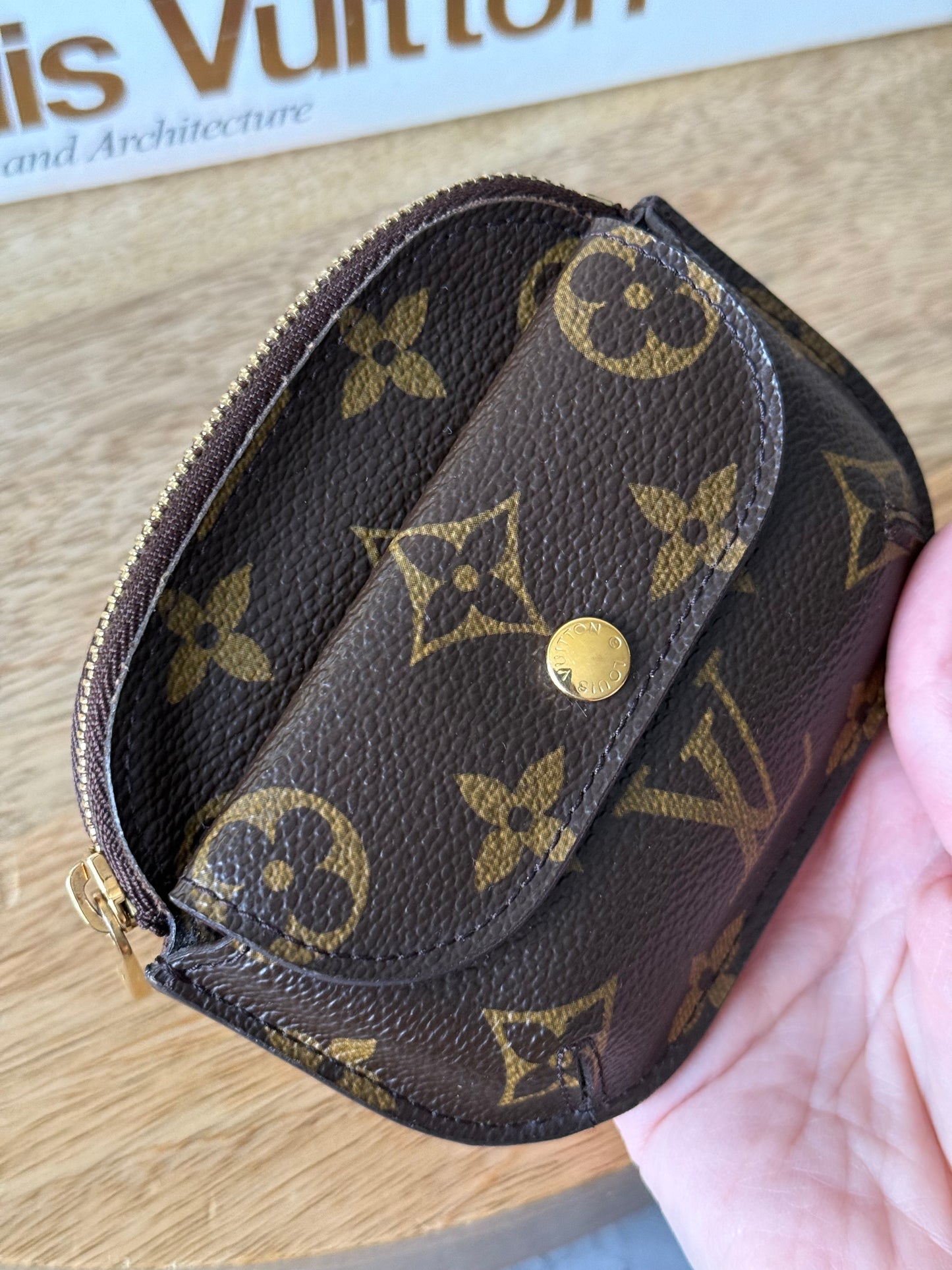 LV Schilling Pouch