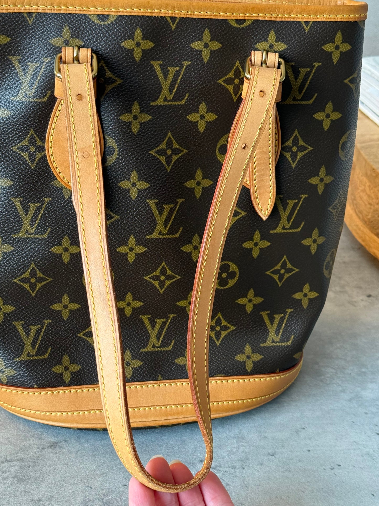 LV Bucket PM Monogram