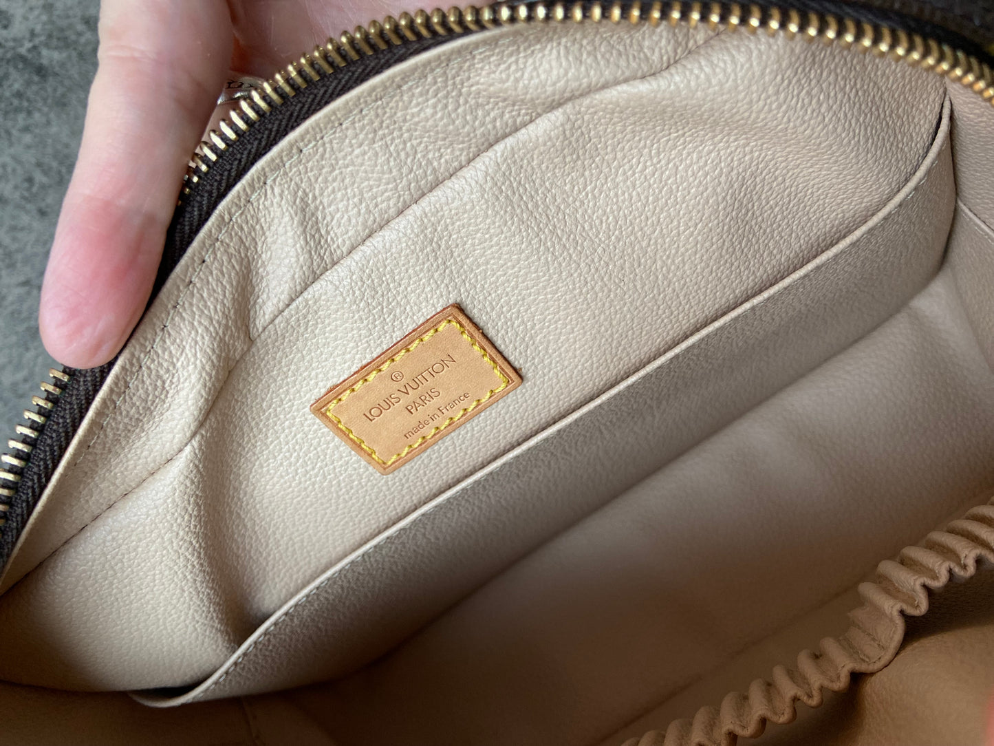 LV Trousse 23 New Model