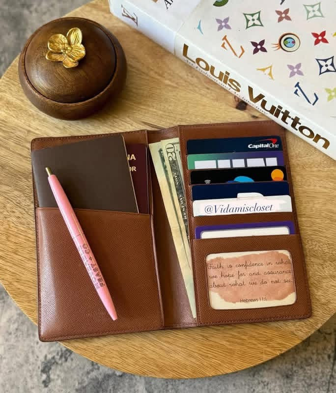 LV Bifold Wallet/Checkbook
