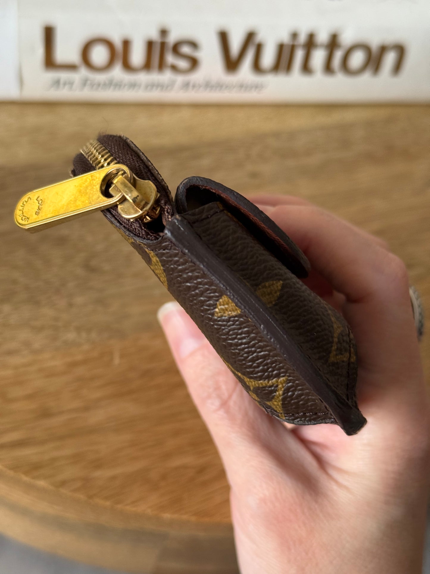 LV Schilling Pouch