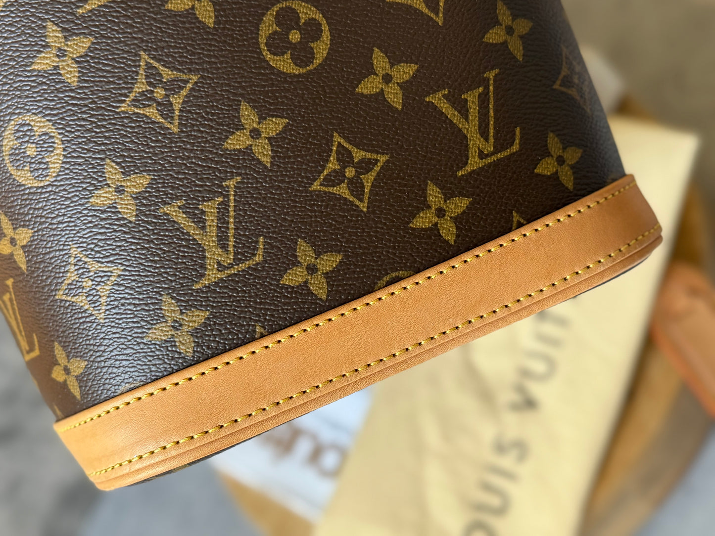 LV Nice Vanity Train Case