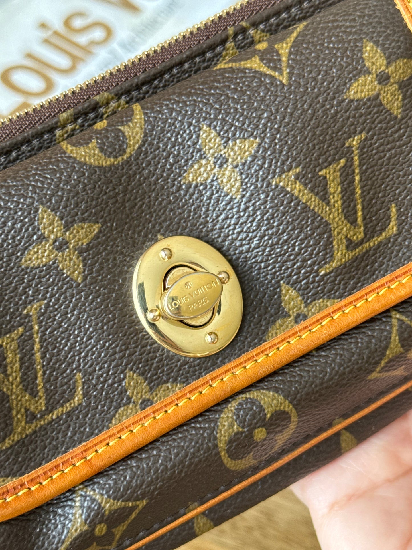 LV Tikal Pochette