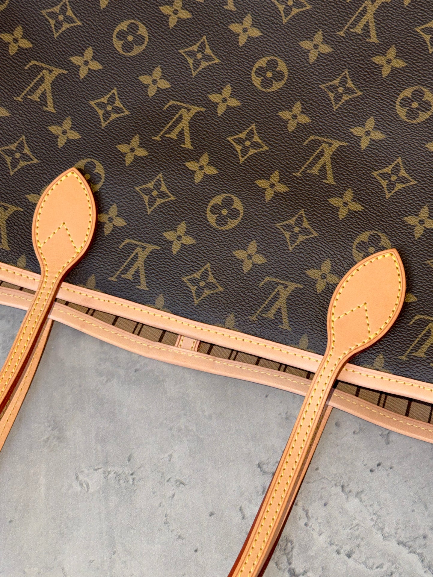 LV Neverfull MM Beige