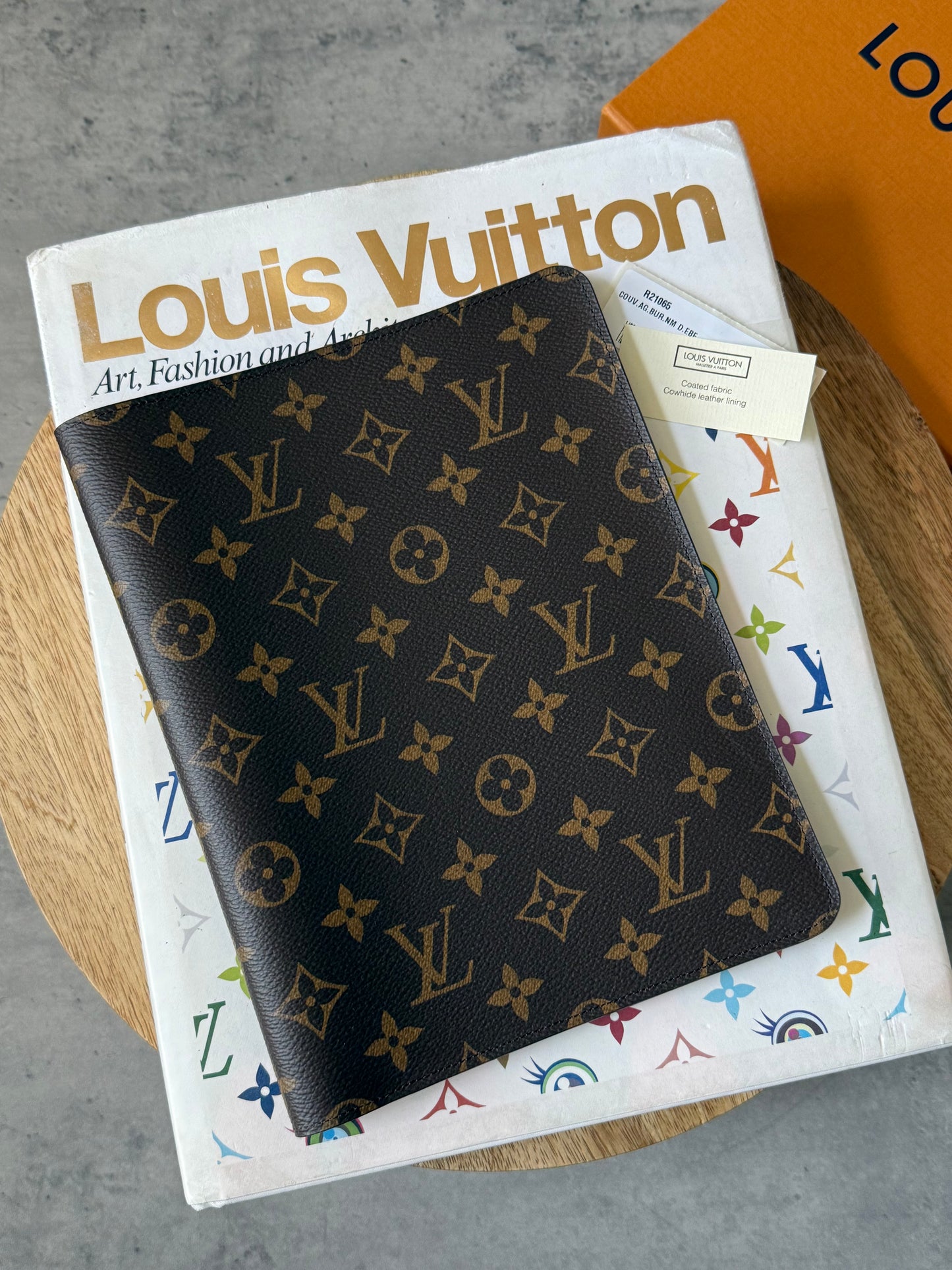 LV Desk Agenda Monogram