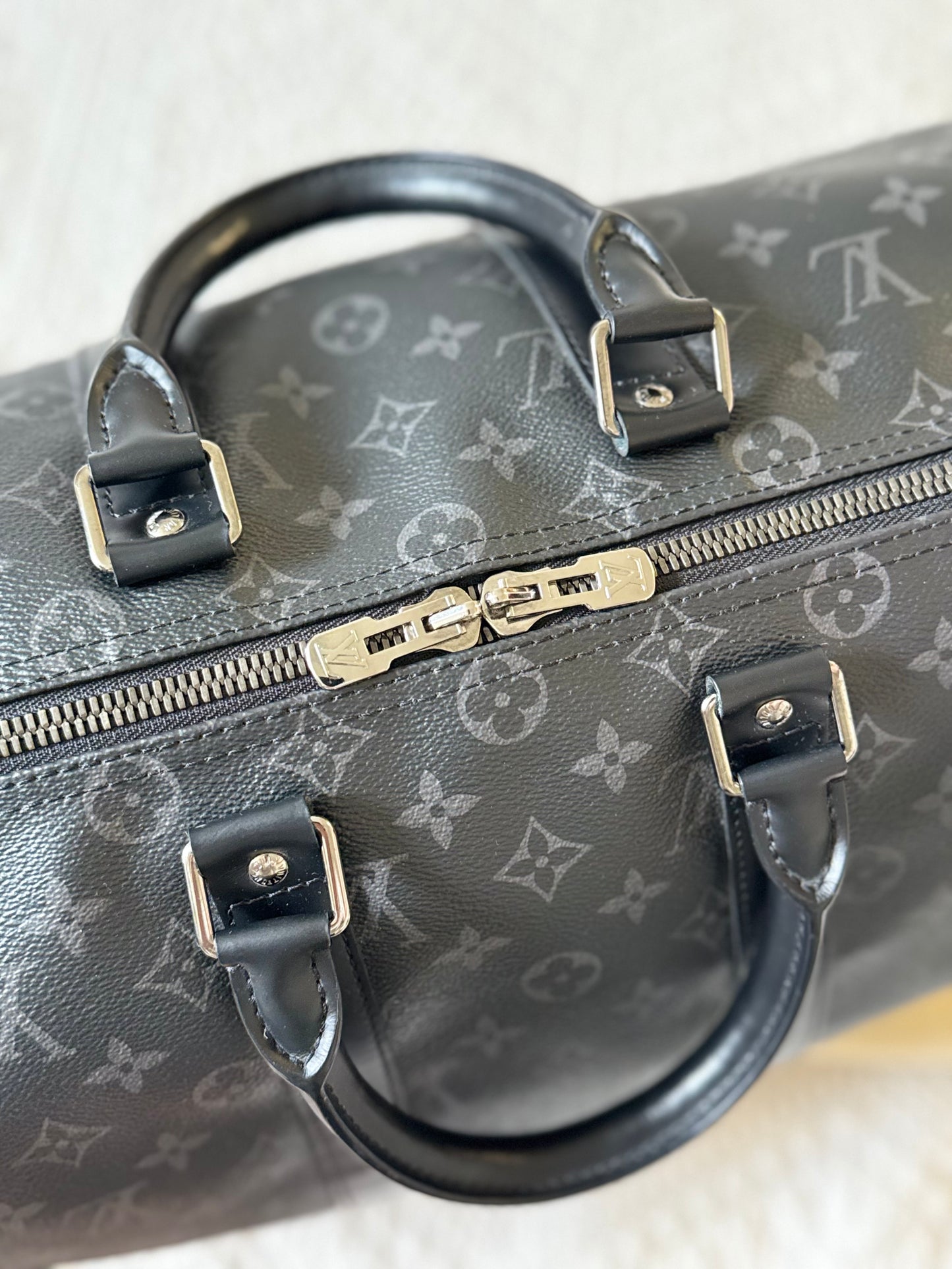 LV Keepall Bandouliere 45 Eclipse